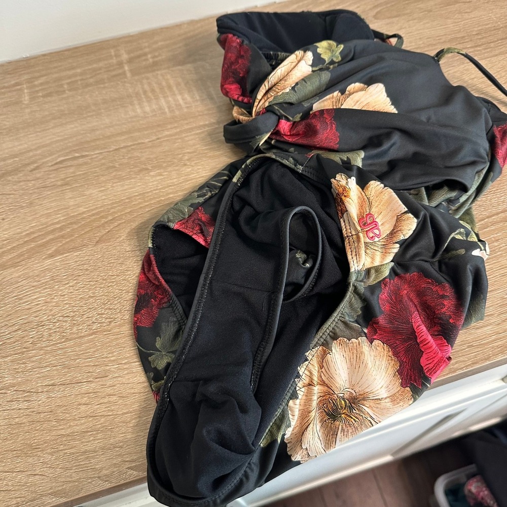 Albion Fit Braid One Piece Swimsuit Women L Victoria Black Red Ruched Vacation - Picture 10 of 14